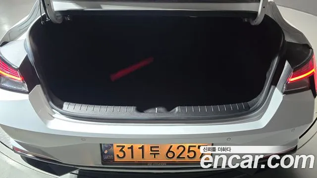 Hyundai Avante — фото 20