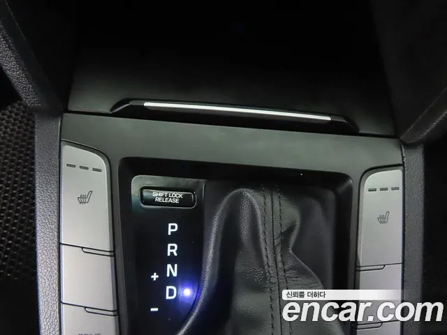 Hyundai Avante — фото 15