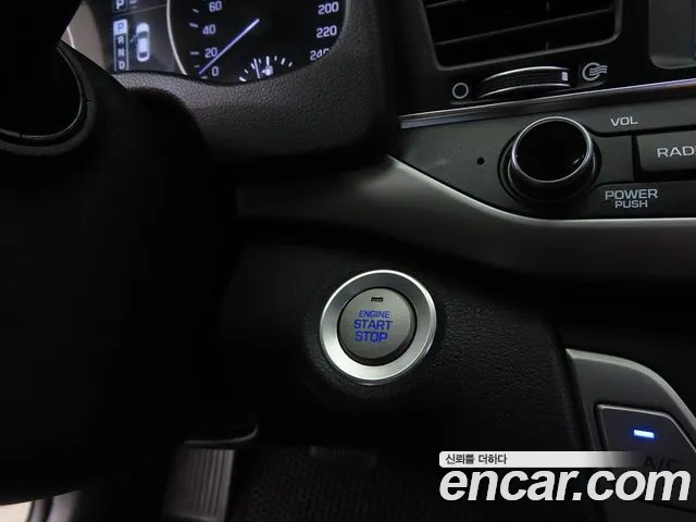 Hyundai Avante — фото 17