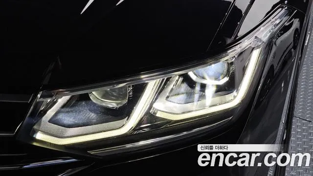 Volkswagen Tiguan — фото 22