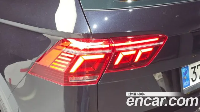 Volkswagen Tiguan — фото 23