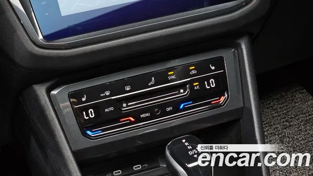 Volkswagen Tiguan — фото 32