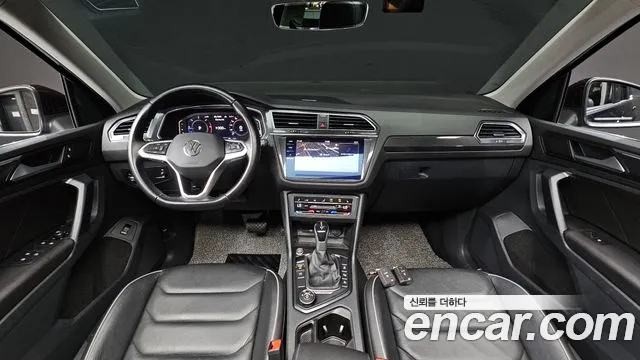 Volkswagen Tiguan — фото 7