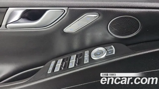 Genesis G80 — фото 28