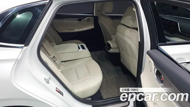 Hyundai Grandeur — фото 11