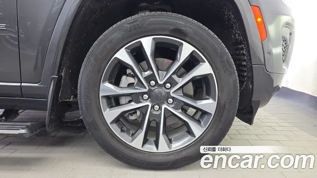 Jeep Cherokee — фото 21
