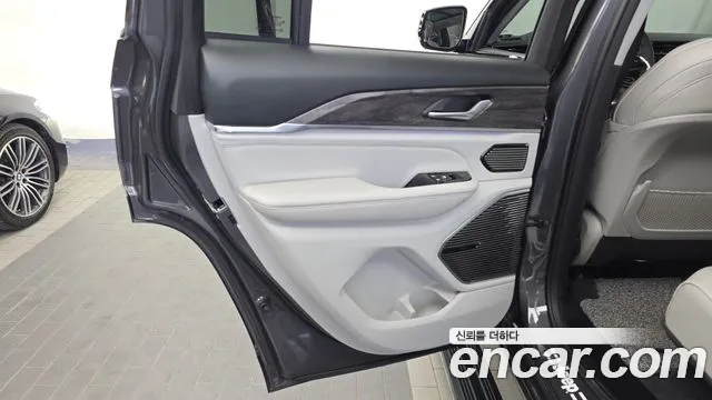 Jeep Cherokee — фото 25