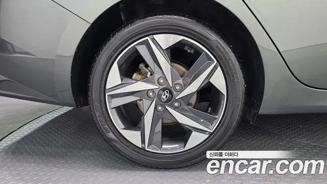 Hyundai Avante — фото 21
