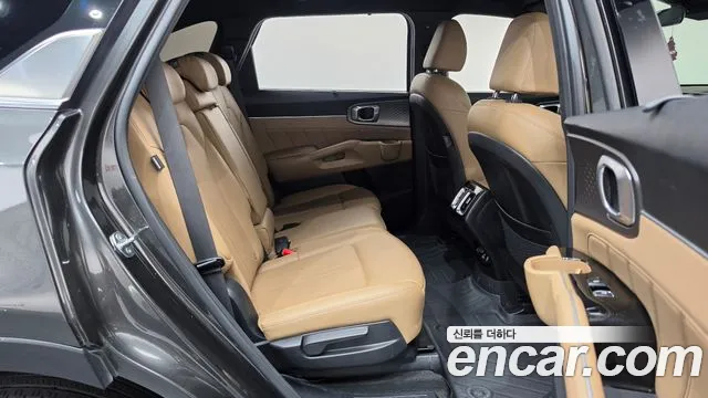 Kia Sorento — фото 11