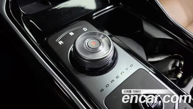 Kia Sorento — фото 9