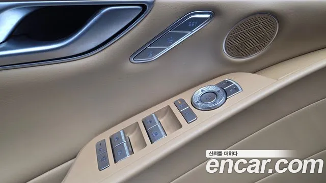 Genesis G80 — фото 32