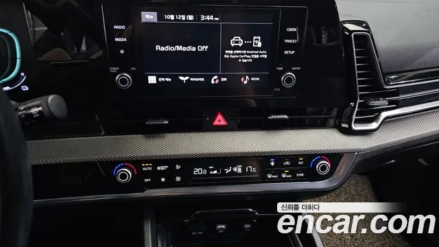 Kia Sportage — фото 14