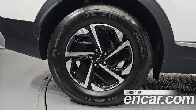 Kia Sportage — фото 21