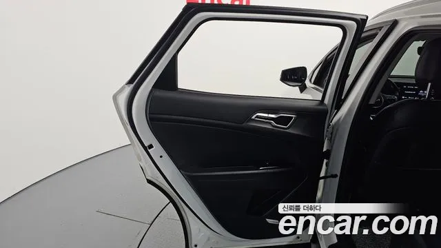 Kia Sportage — фото 25