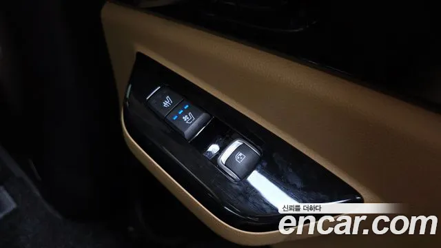Kia Carnival — фото 28