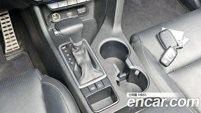 Kia Sportage — фото 8