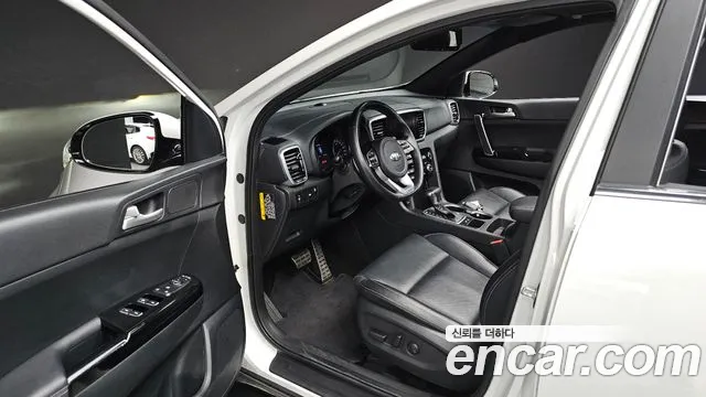 Kia Sportage — фото 9