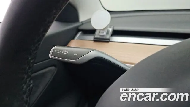 Tesla Model 3 — фото 14