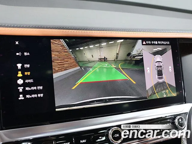 Bentley Flying Spur — фото 16