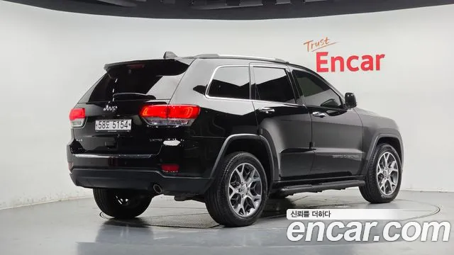 Jeep Cherokee — фото 1