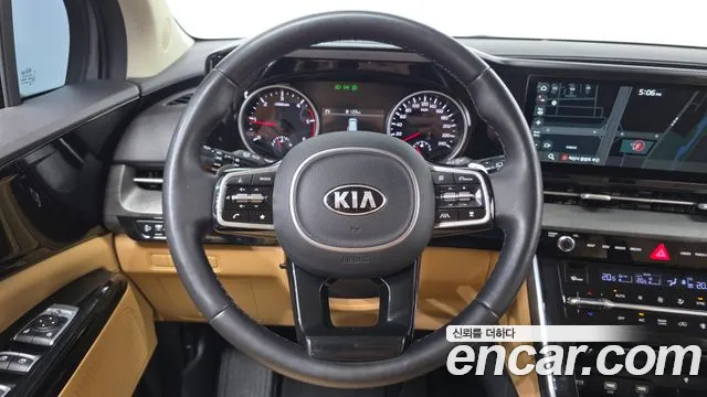 Kia Carnival — фото 13