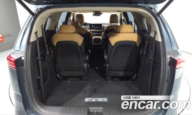 Kia Carnival — фото 16