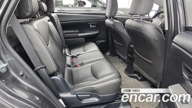 Toyota Prius — фото 11