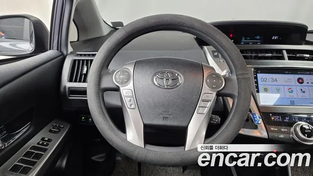 Toyota Prius — фото 13