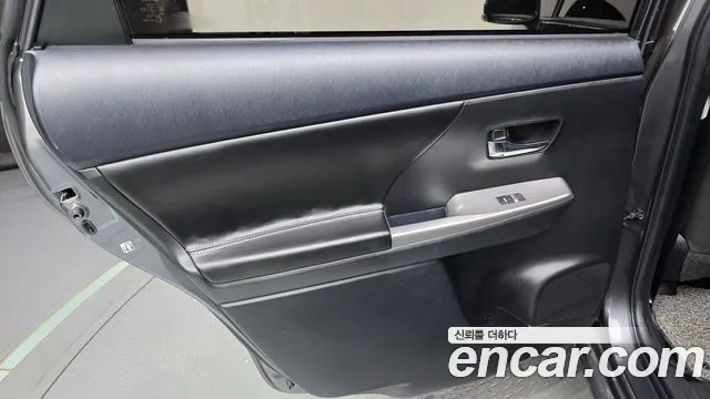 Toyota Prius — фото 25