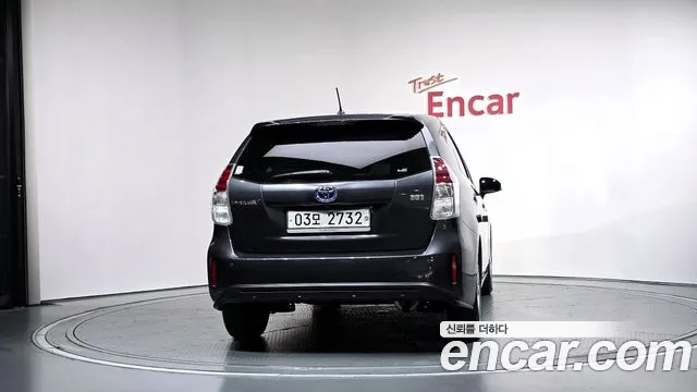 Toyota Prius — фото 4