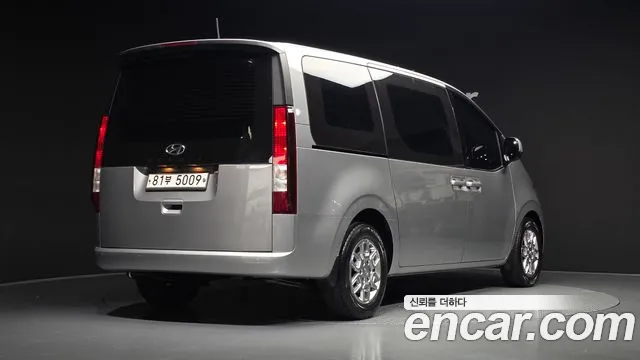 Hyundai Staria — фото 1