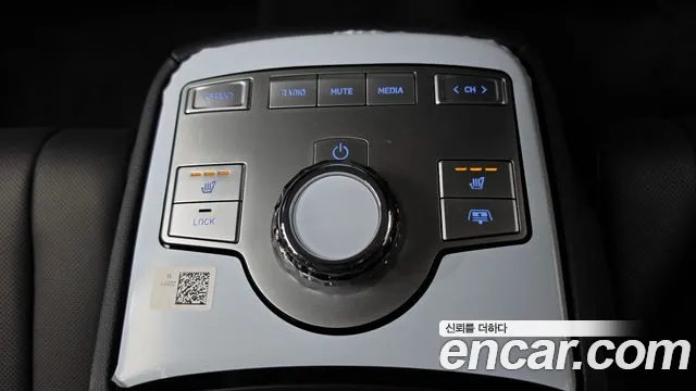Genesis G80 — фото 15