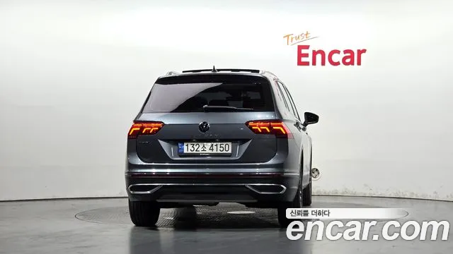 Volkswagen Tiguan — фото 4
