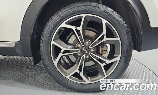 Kia Sportage — фото 21