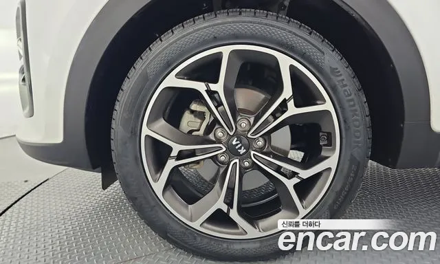 Kia Sportage — фото 5