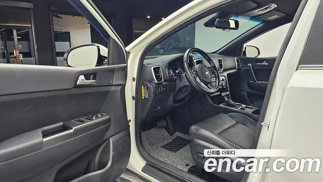 Kia Sportage — фото 10