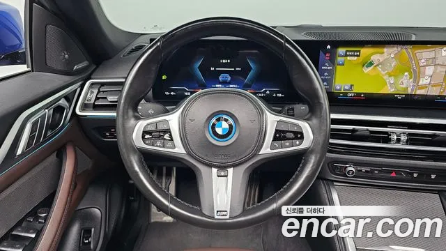 BMW i4 — фото 13