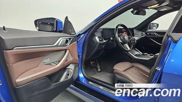 BMW i4 — фото 10