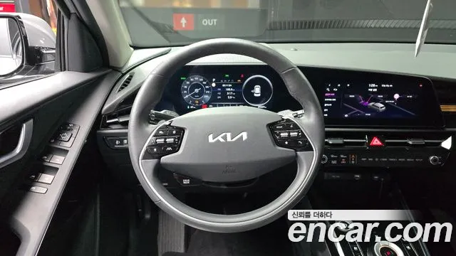 Kia Niro — фото 13