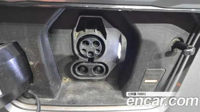 Kia Niro — фото 17
