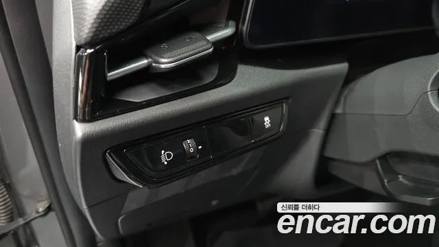 Kia Niro — фото 19