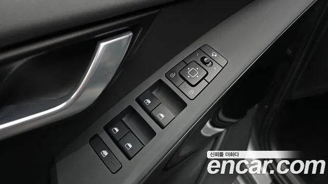Kia Niro — фото 31