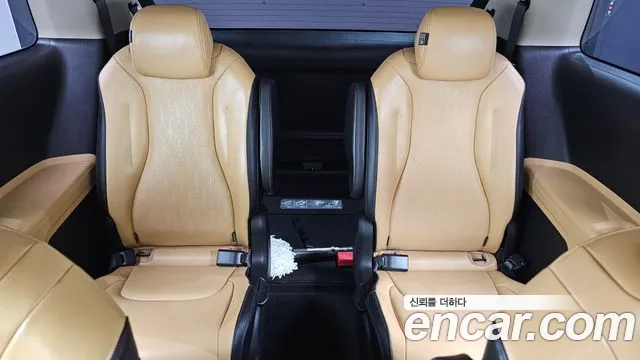 Kia Carnival — фото 11