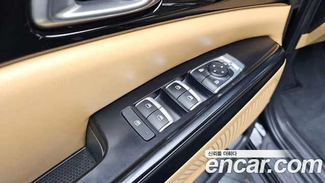 Kia Carnival — фото 28