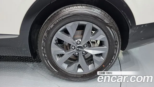 Kia Sportage — фото 21