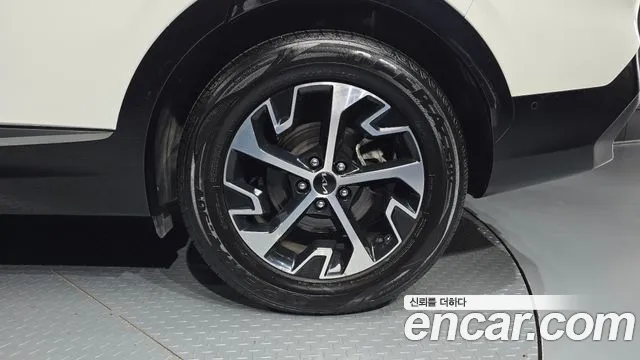 Kia Sportage — фото 21