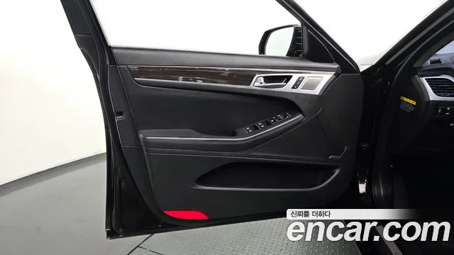 Genesis G80 — фото 24