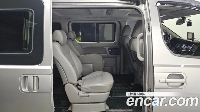 Hyundai Starex — фото 11