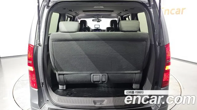 Hyundai Starex — фото 17