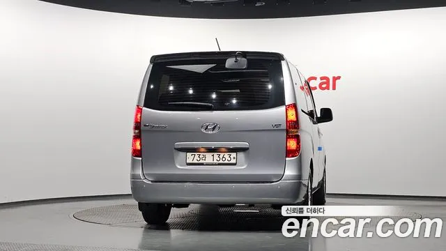 Hyundai Starex — фото 4